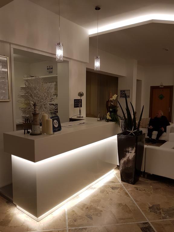 Hotel Solemare Cesenatico Kültér fotó